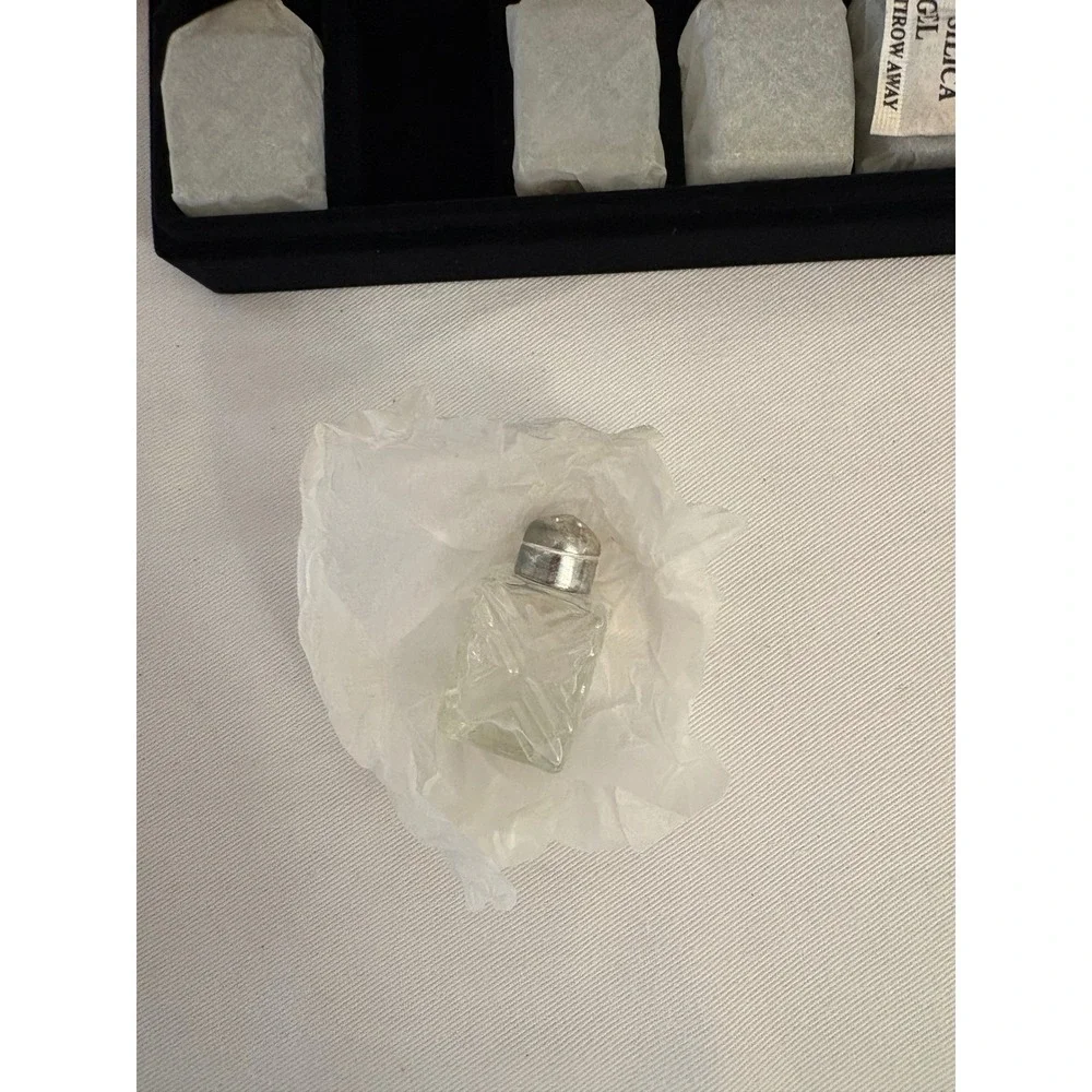 International Silver Buffet 8 Piece‎ Salt Pepper Shaker Set Crystal Glass